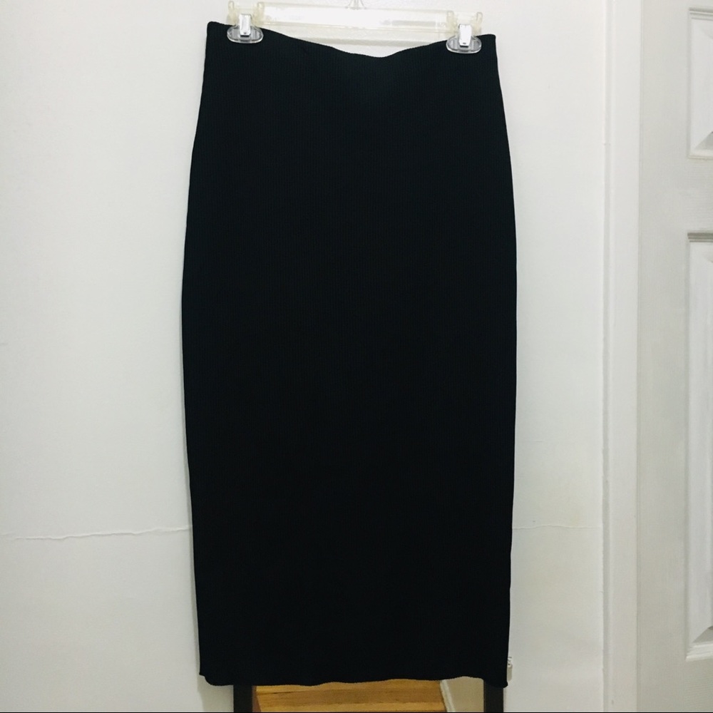 H&M High Waisted Side Slit Ribbed Midi Skirt - Black - Picture 4 of 4